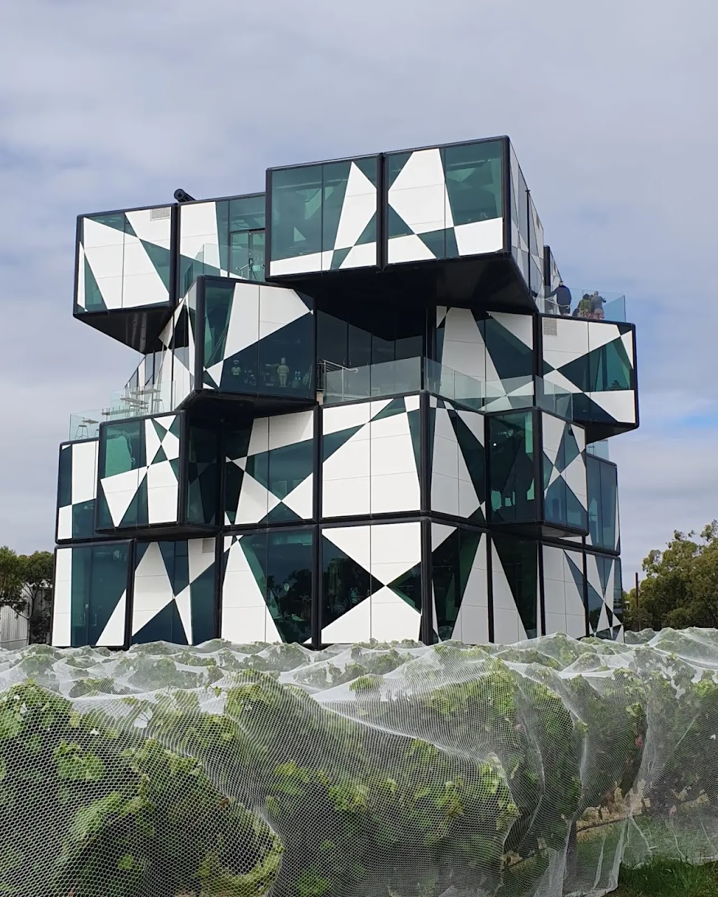 Budburst Wine Collective | 18 Surf Rd, Seven Mile Beach TAS 7170, Australia | Phone: 0480 292 764