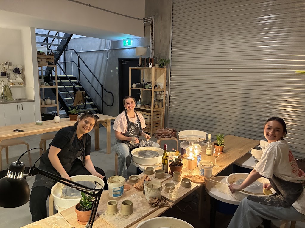 The Kiln Pottery Studio | Unit 27/17 Norfolk Ave, South Nowra NSW 2541, Australia | Phone: 0434 544 150