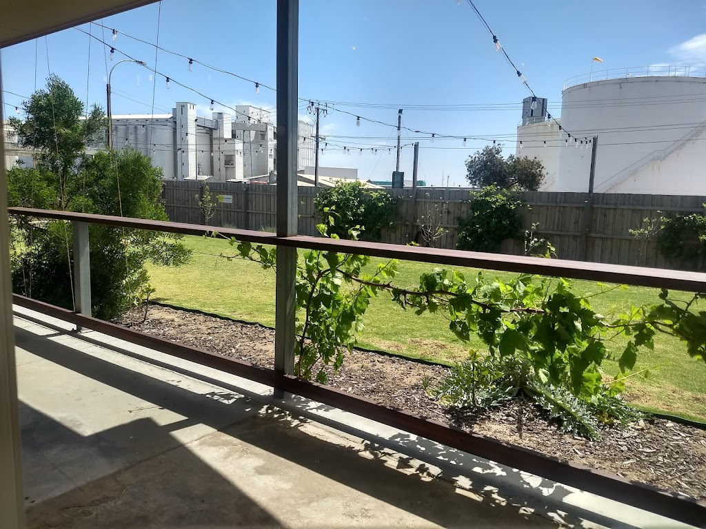 Beer Garden Brewing | bar | 28 London St, Port Lincoln SA 5606, Australia | 0886835303 OR +61 8 8683 5303