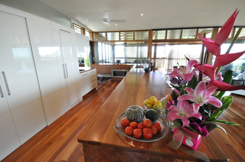 JT Benchtops | Smiths Rd end of, alongside Smith and Gray Furniture Makers, Smiths Rd, Wights Mountain QLD 4520, Australia | Phone: (07) 3289 2079