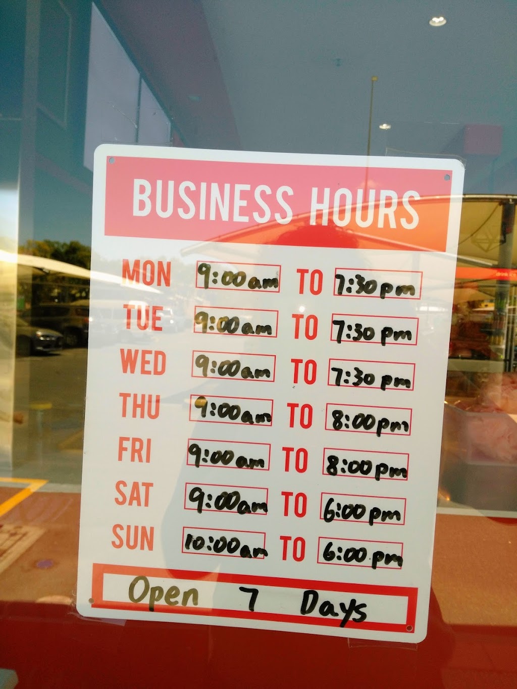 Lucky Wok | Emerald QLD 4720, Australia | Phone: 0451 405 678