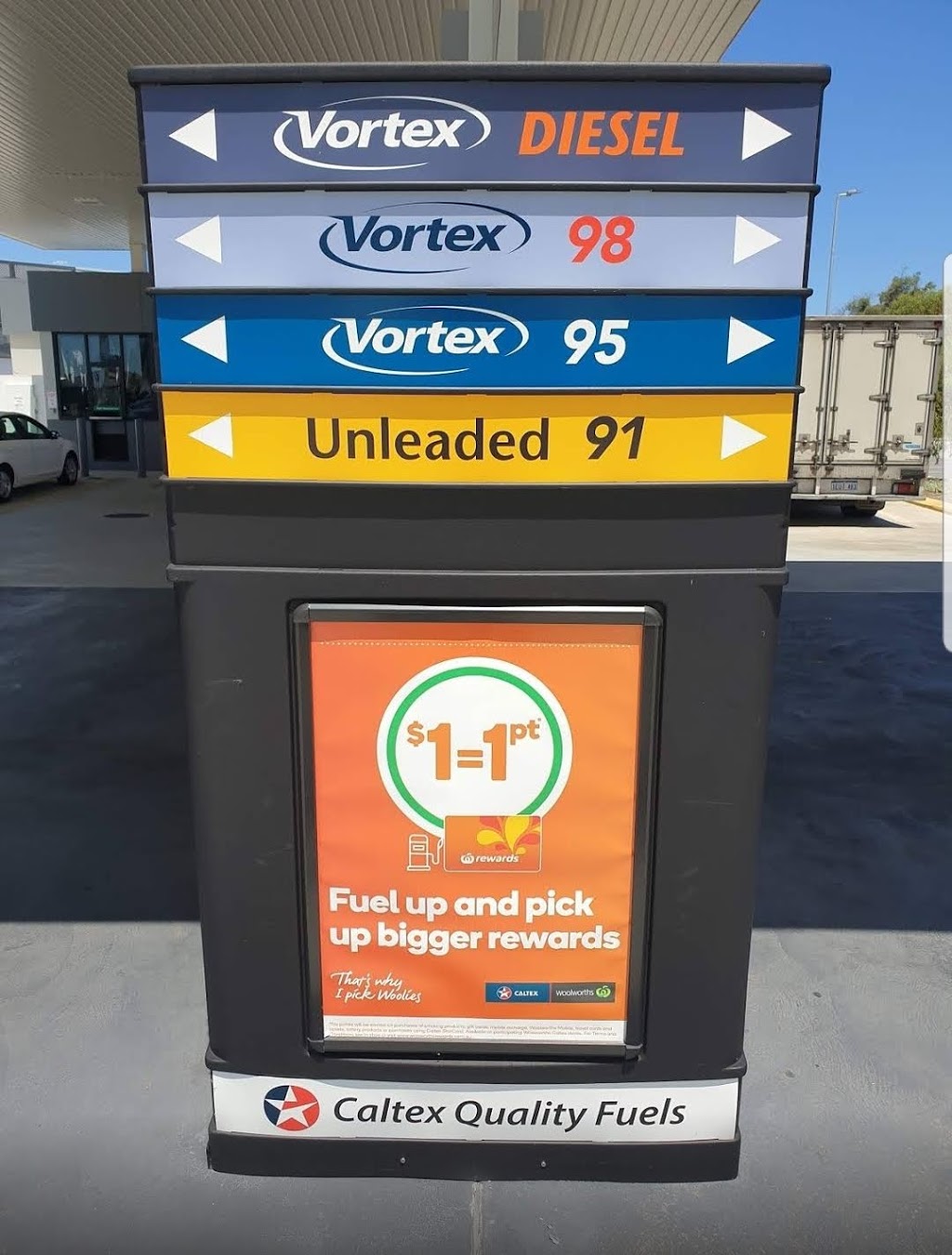 Woolworths Fuel Station Aveley | gas station | 311 Millhouse Rd, Aveley WA 6069, Australia | 0892977105 OR +61 8 9297 7105