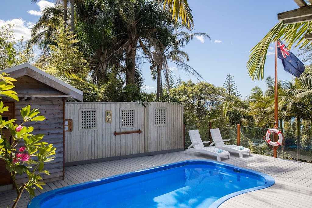 Kims Beachside Retreat | lodging | 16 Charlton St, Toowoon Bay NSW 2261, Australia | 0243321566 OR +61 2 4332 1566