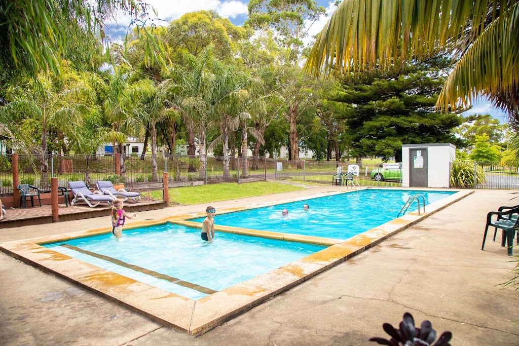 Blue Lake Holiday Park | rv park | LOT 100 Bay Rd, Mount Gambier SA 5290, Australia | 0887259856 OR +61 8 8725 9856