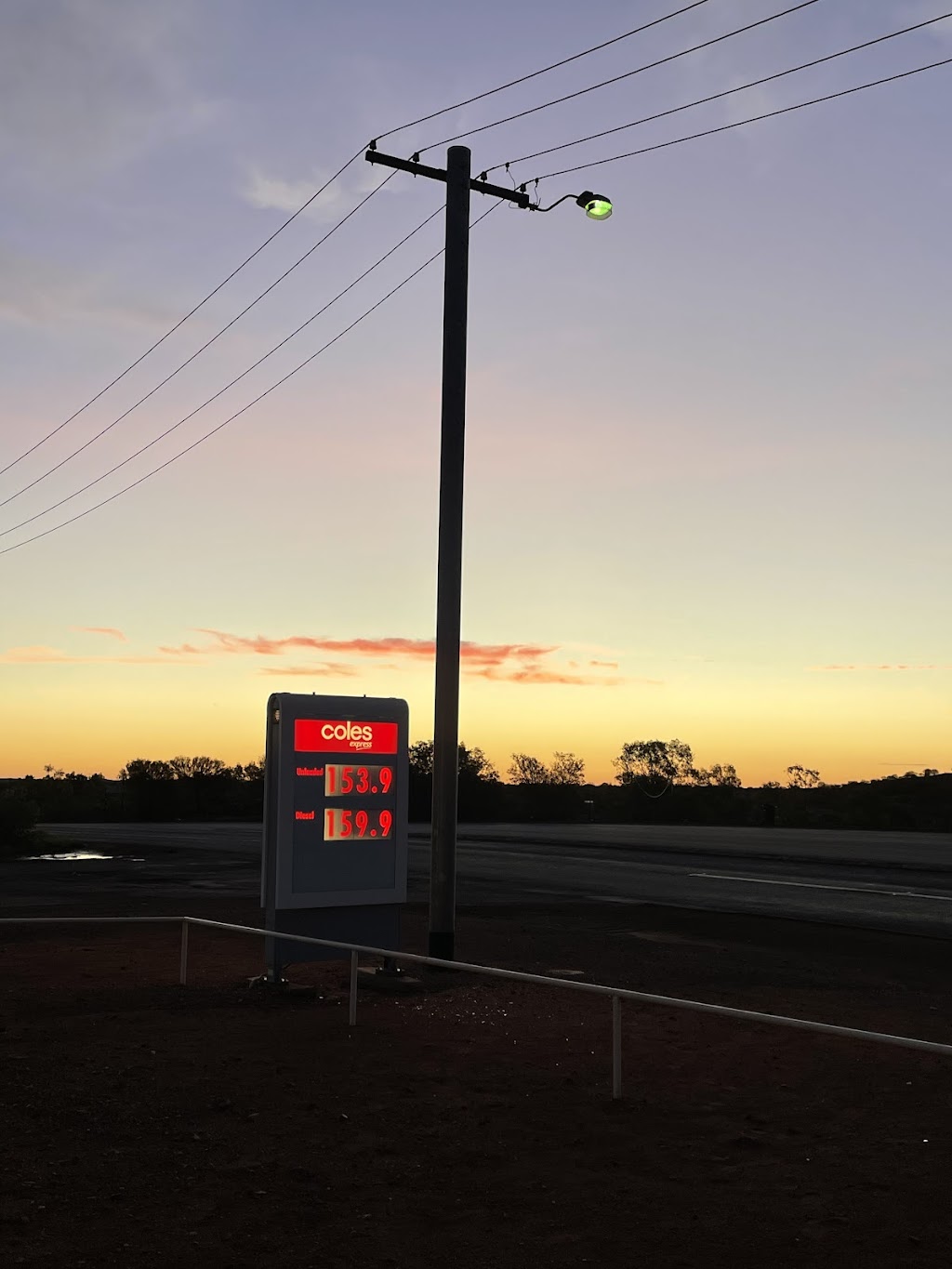 Shell Reddy Express Meekatharra Roadhouse | 89/93 Main St, Meekatharra WA 6642, Australia | Phone: (08) 9947 3800