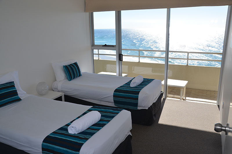 Zenith Oceanfront Apartments | 20 Esplanade, Surfers Paradise QLD 4217, Australia | Phone: (07) 5527 6045