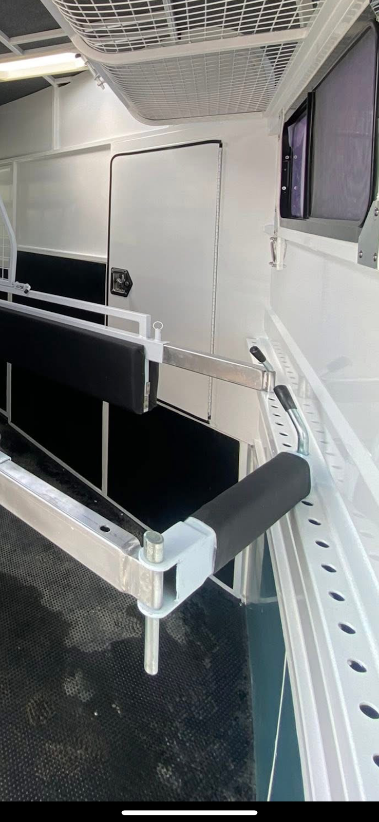 Thoroughbred Floats | 12 Melric Ct, Geham QLD 4352, Australia | Phone: 0419 648 115