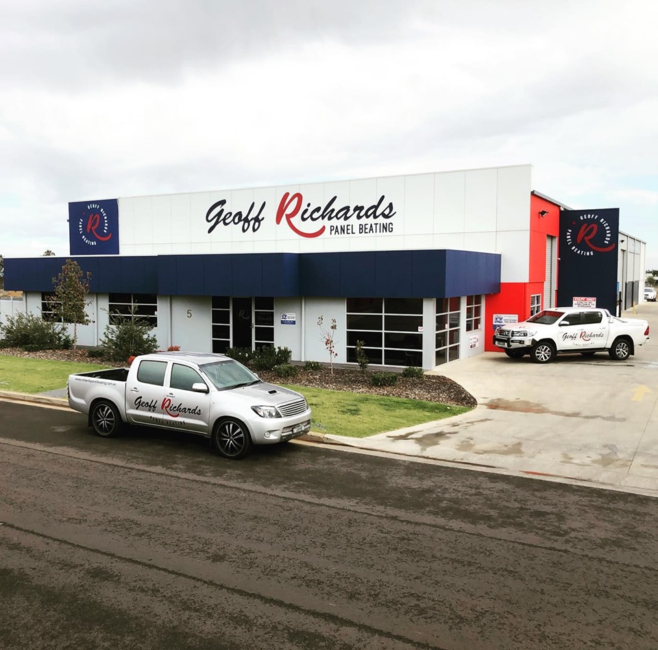 Geoff Richards Panel Beating | car repair | 5 Asset Way, Dubbo NSW 2830, Australia | 0268825191 OR +61 2 6882 5191