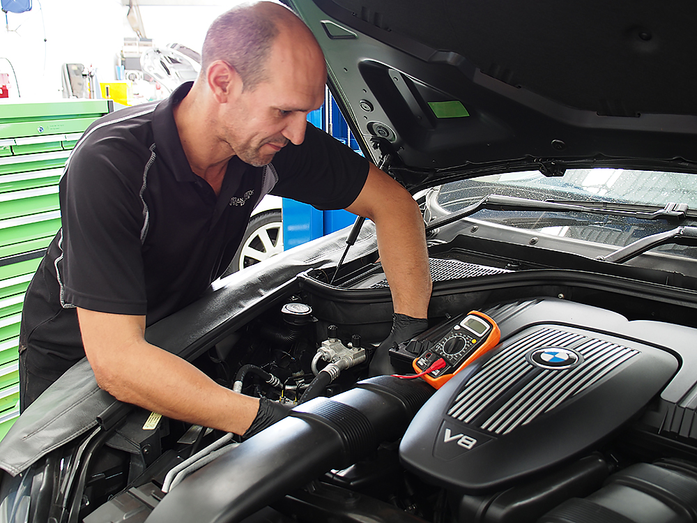 European Prestige Auto Service (BMW, Audi, Mercedes Benz and mor | 2/54 Discovery Dr, Bibra Lake WA 6163, Australia | Phone: 0402 866 180