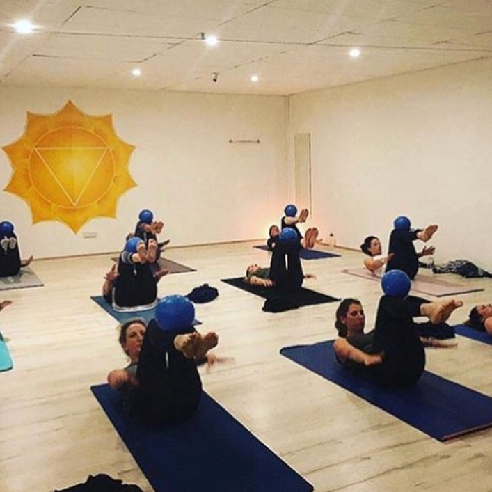 West Coast Yoga | gym | 5/128-130 W Coast Dr, Sorrento WA 6025, Australia | 0447193425 OR +61 447 193 425