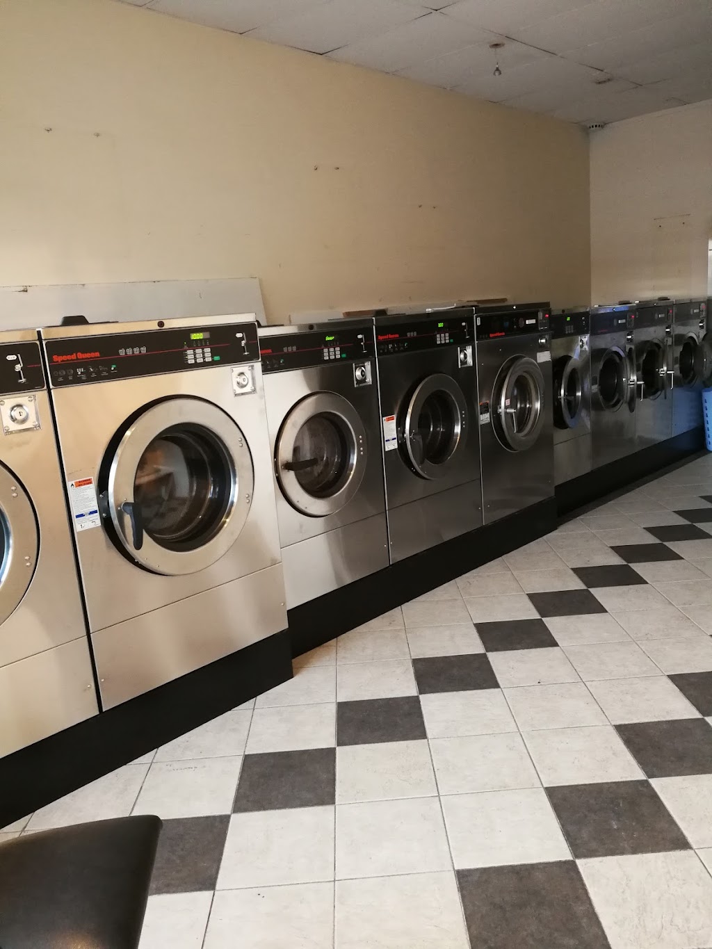 Ivanhoe Laundromat | laundry | 25 Ivanhoe Parade, Ivanhoe VIC 3079, Australia | 0410904999 OR +61 410 904 999