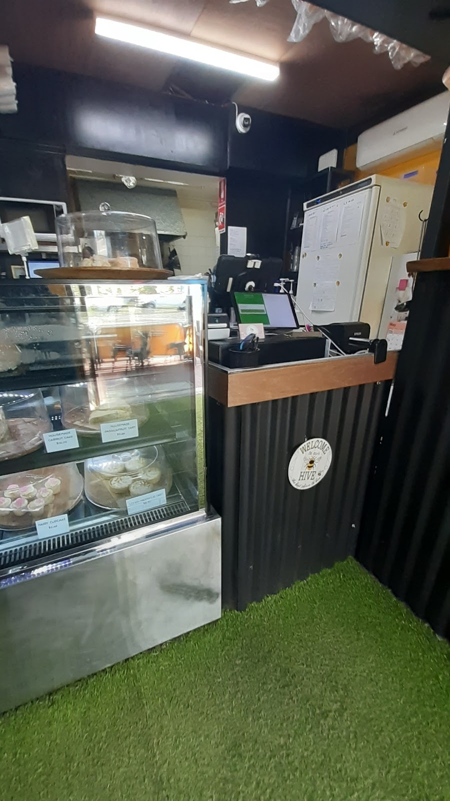 Smylies cafe esk | 137 Ipswich St, Esk QLD 4312, Australia | Phone: (07) 5424 1415
