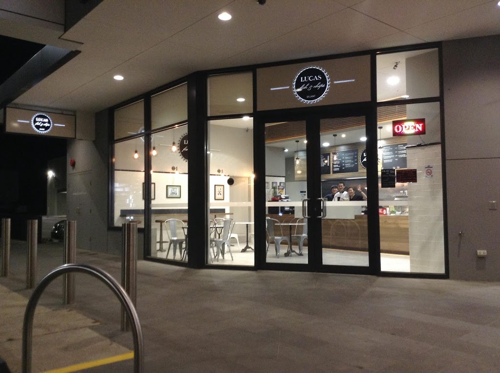 Lucas Fish & Chips | cafe | shop 7/6 Coltman Plaza, Lucas VIC 3350, Australia | 0353429892 OR +61 3 5342 9892