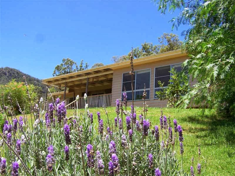 Rosamund and Rosa self contained holiday Houses | 363 Wollombi Rd, Broke NSW 2330, Australia | Phone: (02) 8840 2852