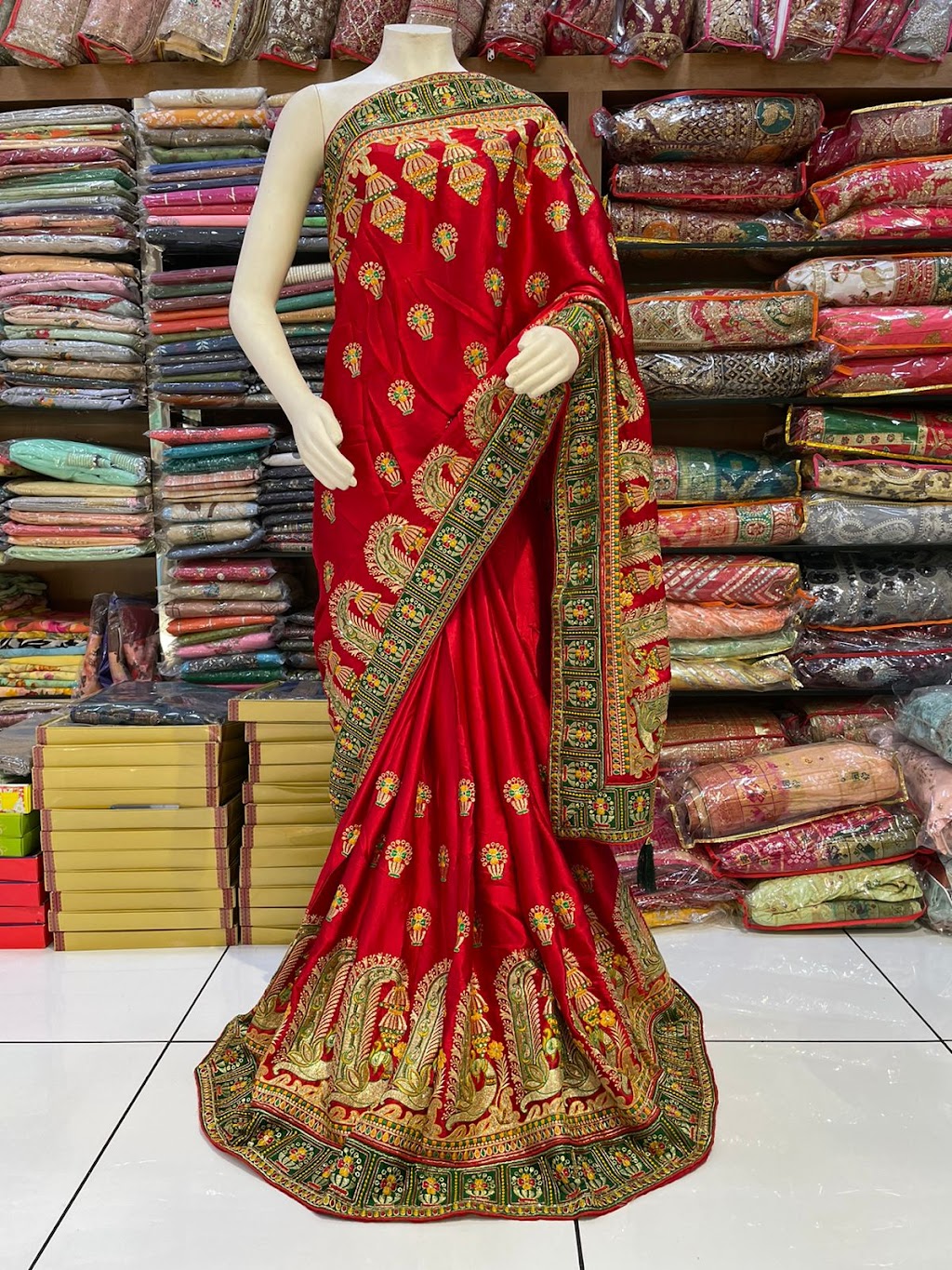 Soranz fashion | 17A Mindanao Ave, Lethbridge Park NSW 2770, Australia | Phone: 0416 325 465