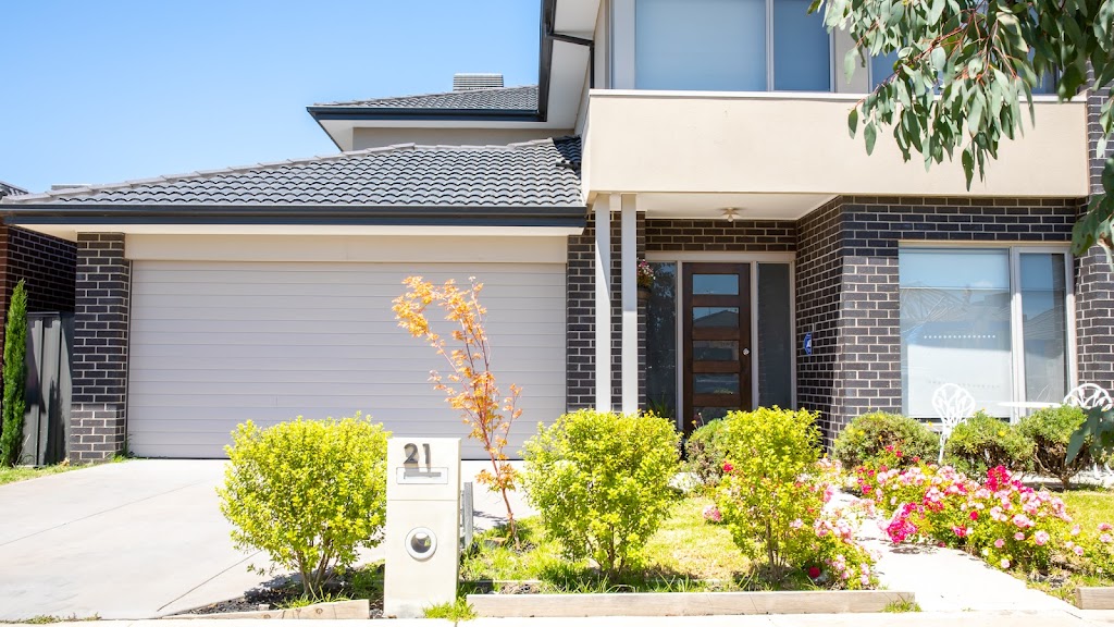 Latrobe Valley Sale and District Garage Doors | 1 Franklin St, Morwell VIC 3840, Australia | Phone: 0439 960 533