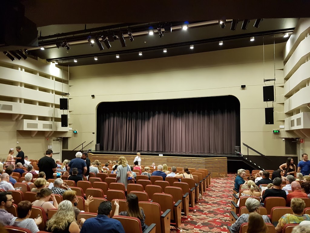 Griffith Duncan Theatre (HD01), The University of Newcastle, Aus | university | University Dr, Callaghan NSW 2308, Australia | 0249216500 OR +61 2 4921 6500