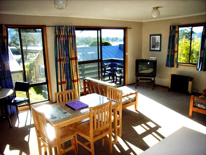 Orford Prosser Holiday Units | lodging | 2 Charles St, Orford TAS 7190, Australia | 0362571427 OR +61 3 6257 1427