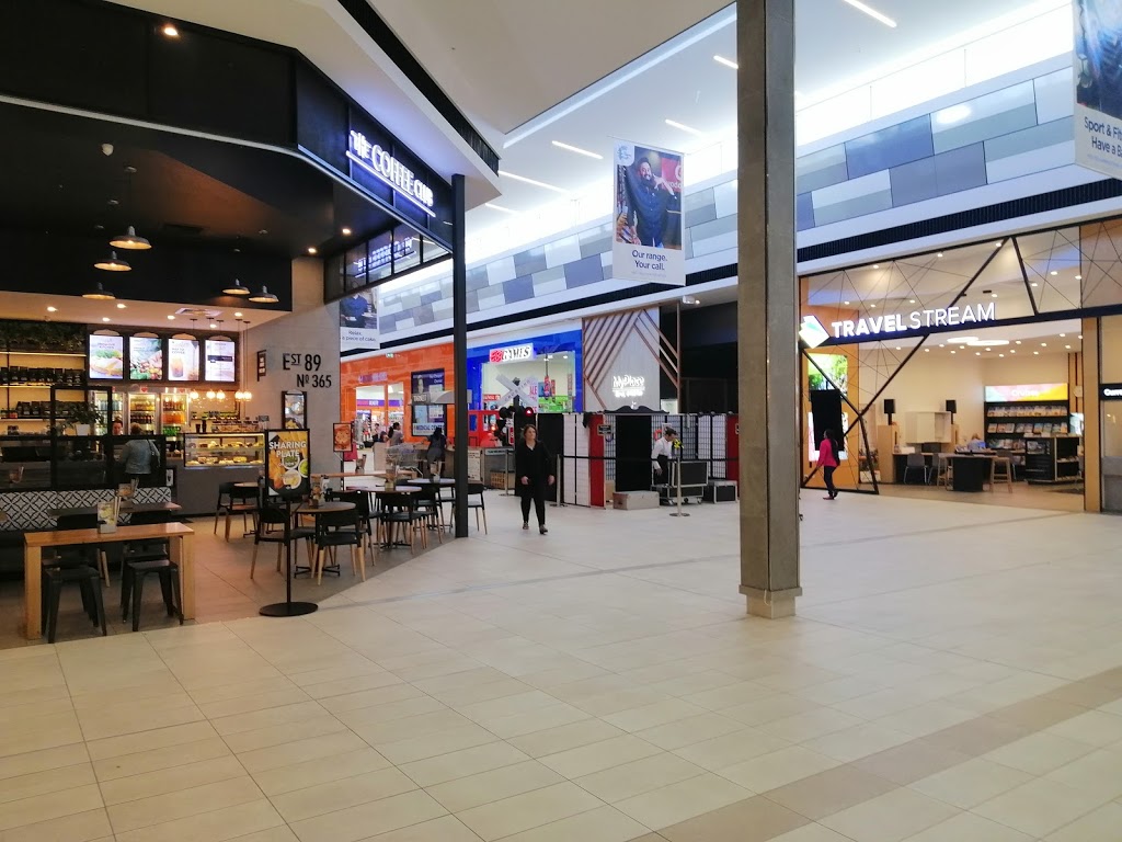 Tarneit Central Shopping Centre | 540 Derrimut Rd, Tarneit VIC 3029, Australia | Phone: (03) 8755 0924