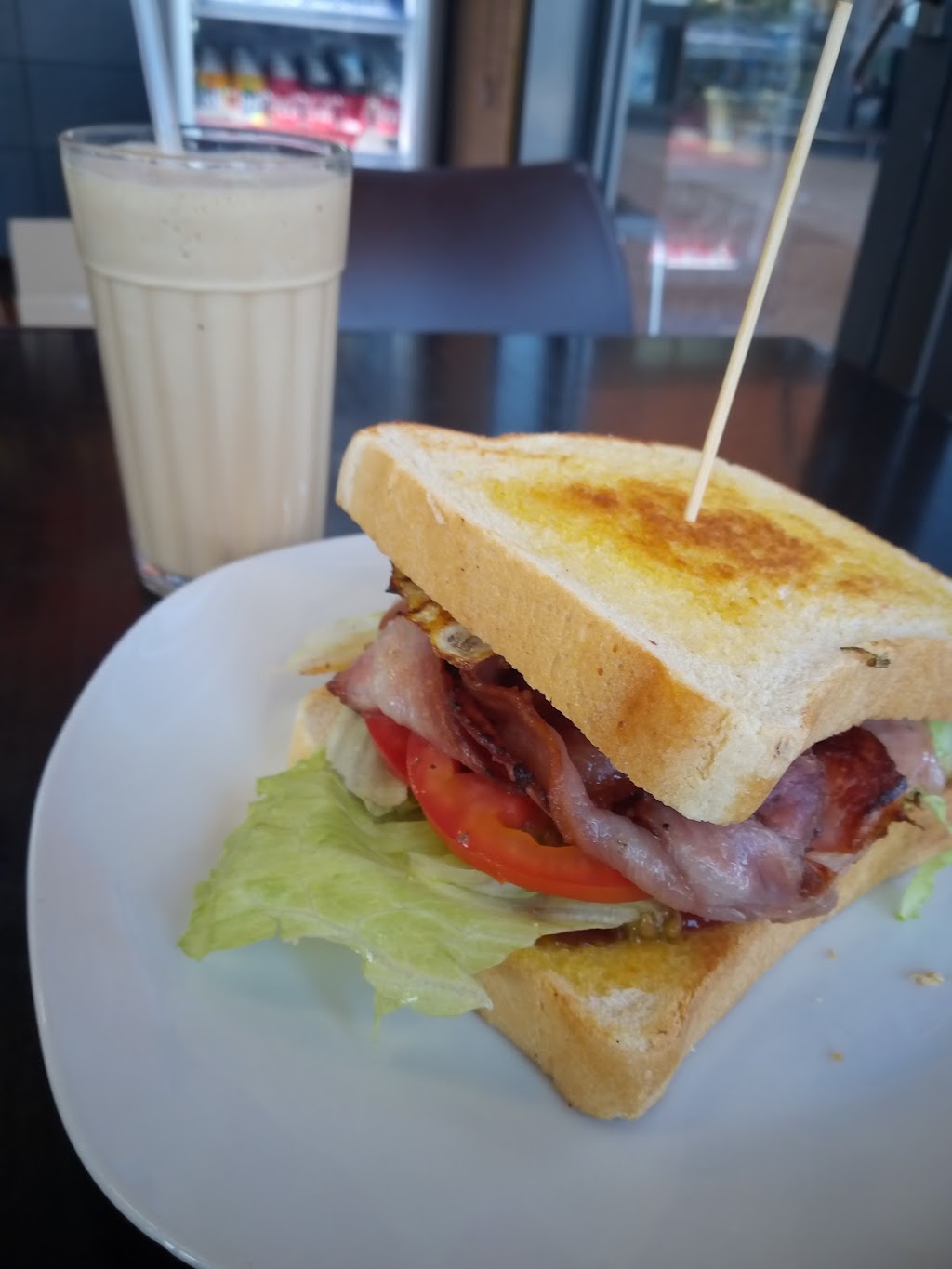 Le Chatz Cafe | SHOP 2/85 Burnda St, Kirwan QLD 4817, Australia | Phone: (07) 4723 0000