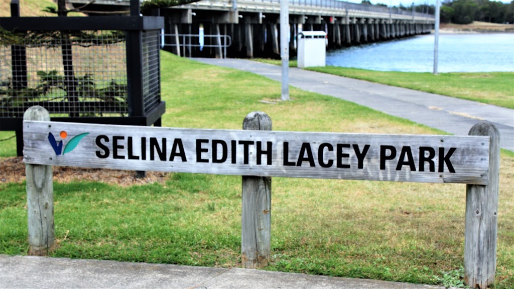 Edith Lacey Park | parking | 9 Judbooley Parade, Windang NSW 2528, Australia