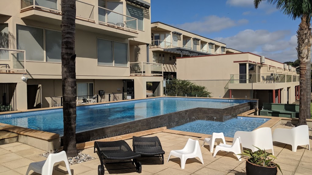 Bluff Resort Apartments | lodging | 123 Franklin Parade, Encounter Bay SA 5211, Australia | 0885521200 OR +61 8 8552 1200