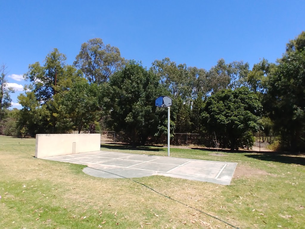 Seymour War Memorial Outdoor Pool |  | Lesley St, Seymour VIC 3660, Australia | 0357992688 OR +61 3 5799 2688