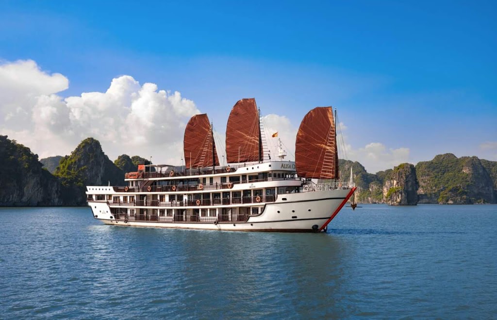 Halong Bay Cruises | Sydney Rd, Somerton VIC 3062, Australia | Phone: 0618878680