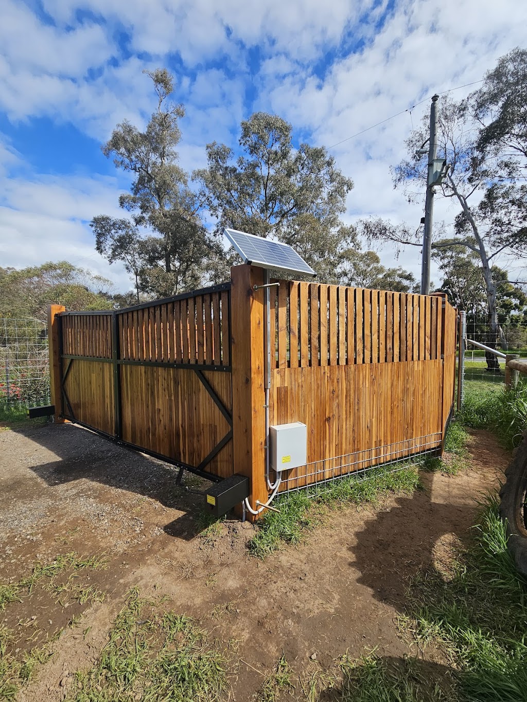 Wahlerts Rural Contracting | 1458 Strathfieldsaye Rd, Axe Creek VIC 3551, Australia | Phone: 0472 636 914