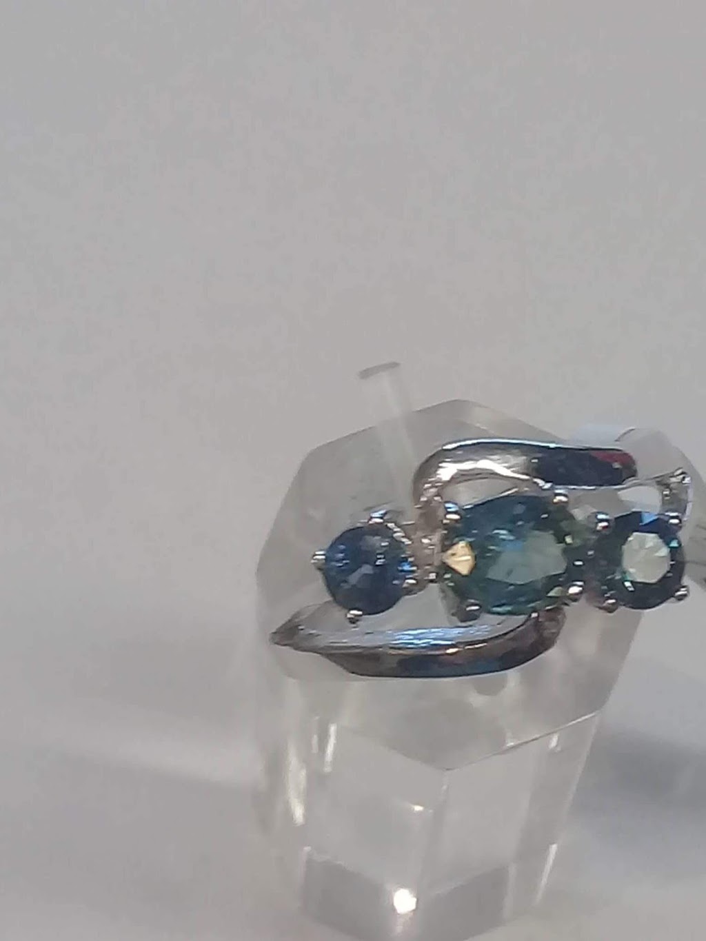 Billabong Blue Sapphire | jewelry store | Inverell Tourist Information Centre, Campbell St, Inverell NSW 2360, Australia | 0267210500 OR +61 2 6721 0500