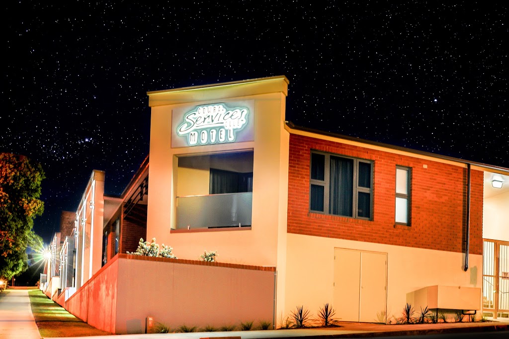 Cowra Services Club Motel | 105/111 Brisbane St, Cowra NSW 2794, Australia | Phone: (02) 6341 1999