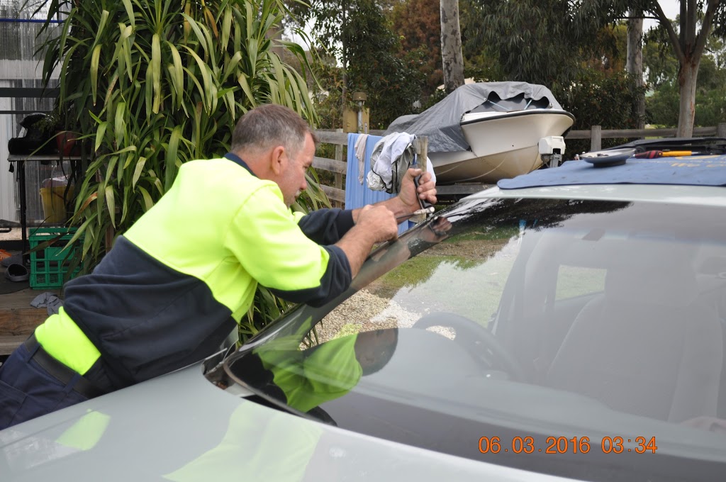 Bairnsdale Windscreens | 255 Great Alpine Rd, Lucknow VIC 3875, Australia | Phone: 0418 516 256