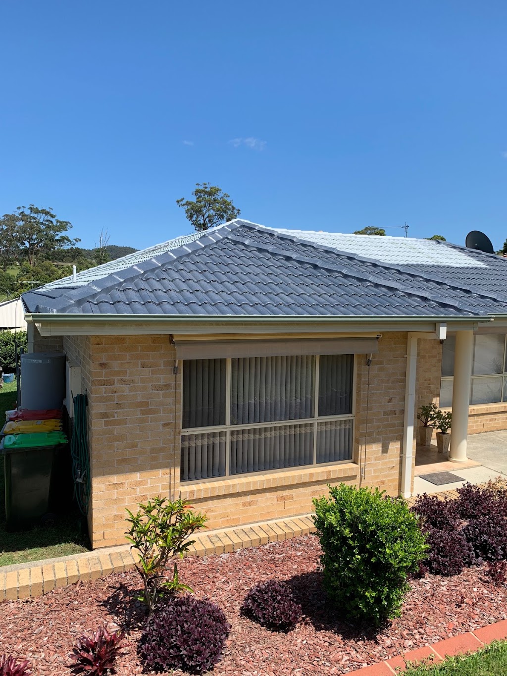 MID NORTH COAST PRESSURE CLEANING ROOF AND DRIVEWAY RESTORATIONS | roofing contractor | Lord St, East Kempsey NSW 2440, Australia | 0413643206 OR +61 413 643 206