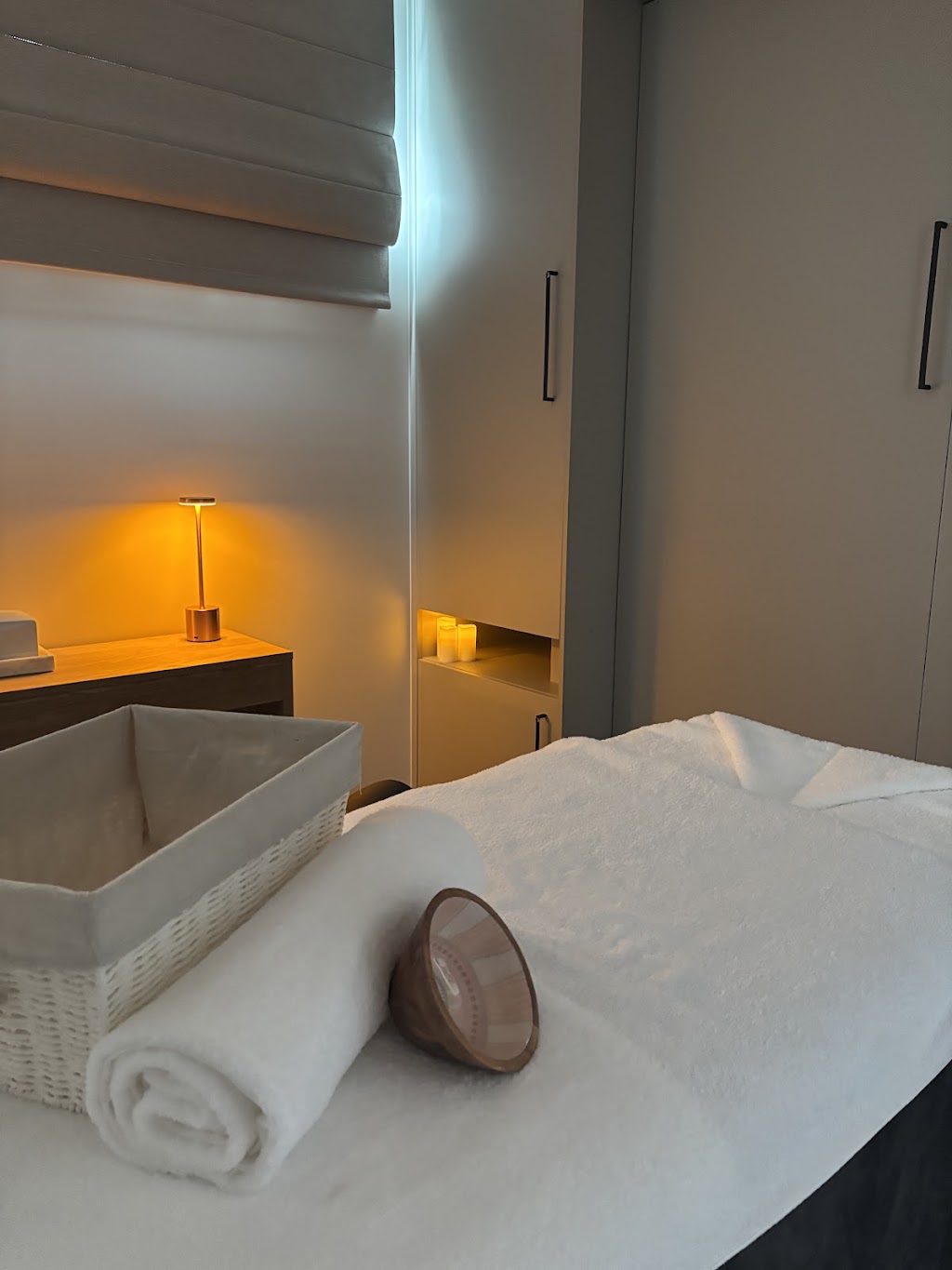 Aura Belle Spa | 37 Fauconshawe St, Balnarring Beach VIC 3926, Australia | Phone: 0400 691 541
