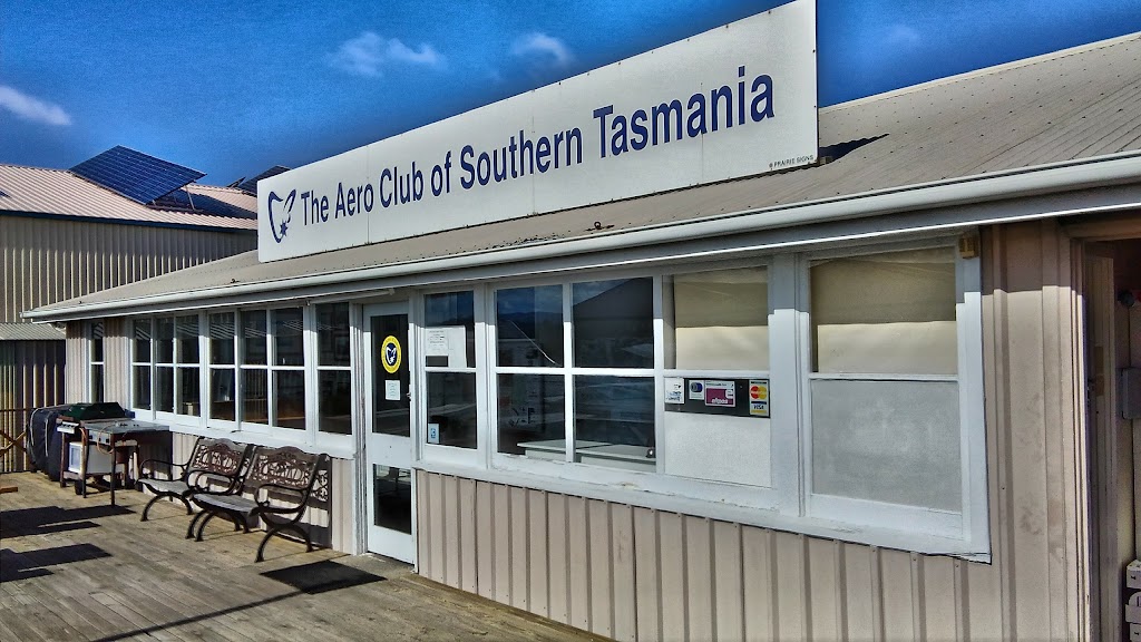 Aero Club of SouthernTasmania | Building 2, Cambridge Aerodrome, Cambridge TAS 7170, Australia | Phone: (03) 6248 5370