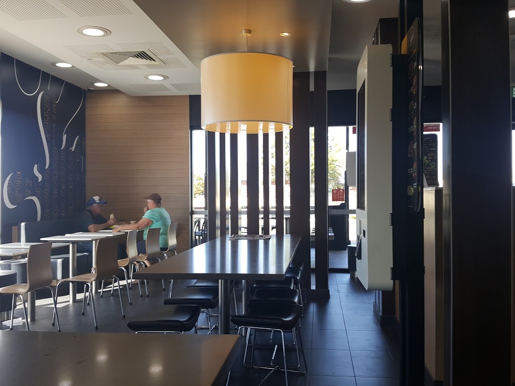 McDonalds Temora | 74 Hoskins St, Temora NSW 2666, Australia | Phone: (02) 6978 1792