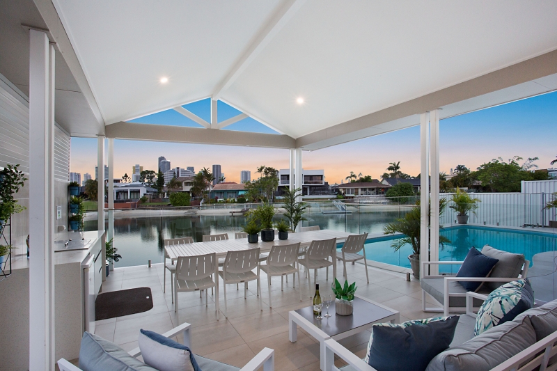 Elite Holiday Homes - SANDY COVE | 86 Clear Island Rd, Broadbeach Waters QLD 4218, Australia | Phone: (07) 5592 3881