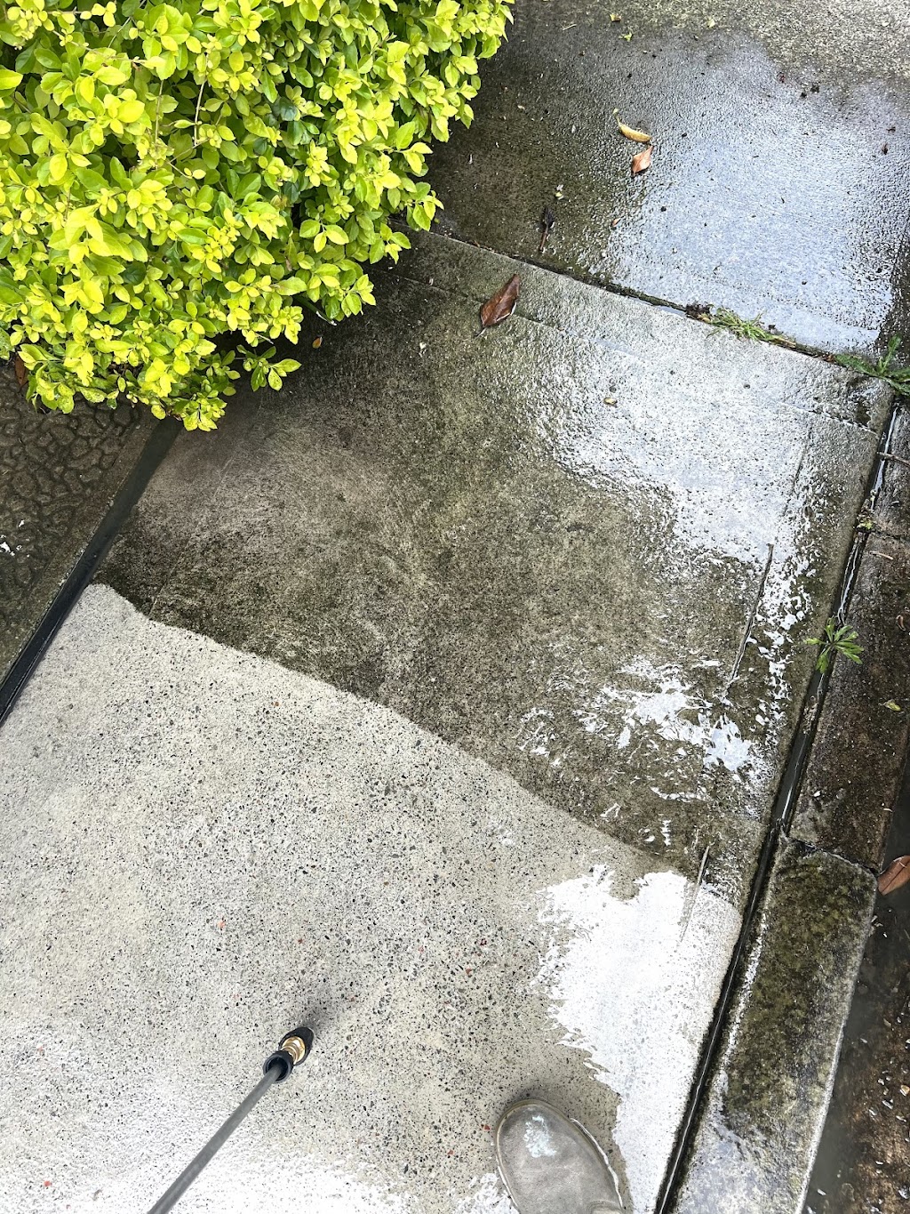 Newcastle Pressure Washing | 1 Buchanan St, Merewether NSW 2291, Australia | Phone: 0402 527 919