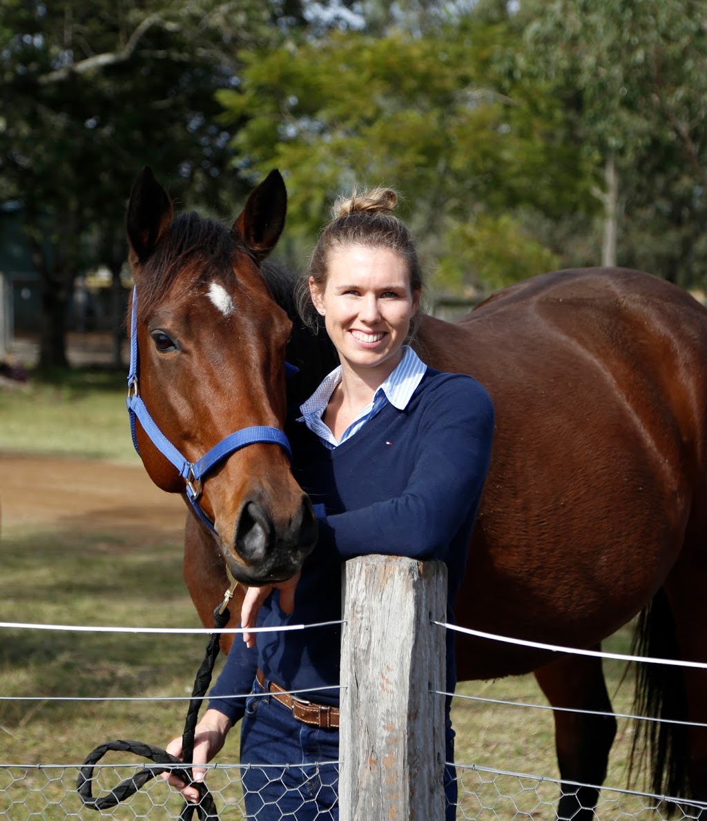 Hannah Hopkins Equine Vet | veterinary care | 411 Wilderness Rd, Lovedale NSW 2325, Australia | 0425352319 OR +61 425 352 319