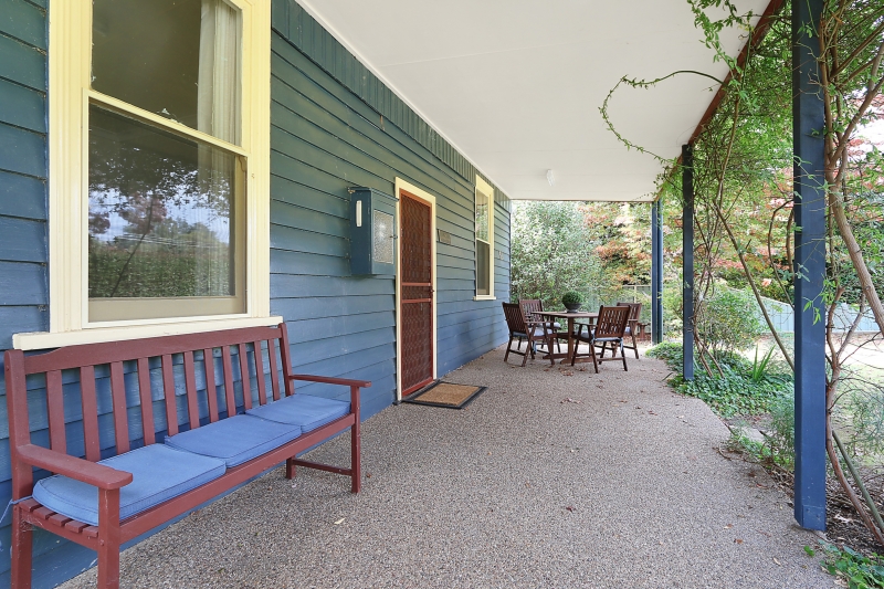 Blue Wren Cottage | 53 Gavan St, Bright VIC 3741, Australia | Phone: (03) 5755 2275