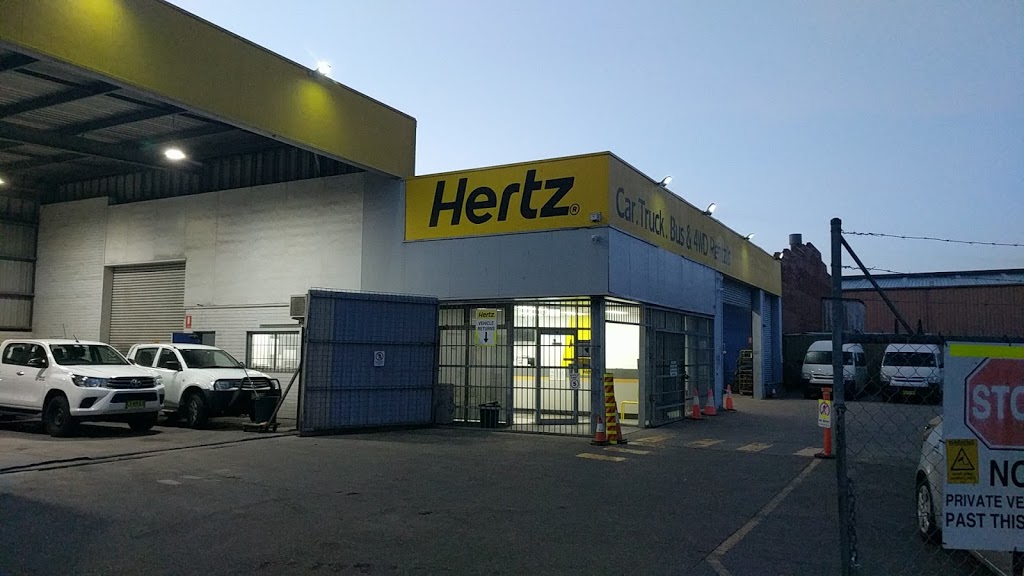 Hertz Truck Rental Smithfield | 6 Long St, Smithfield NSW 2164, Australia | Phone: (02) 9609 4664