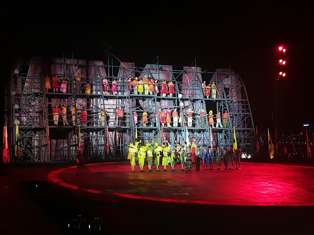 Handa Opera on Sydney Harbour | Mrs Macquaries Rd, Sydney NSW 2000, Australia | Phone: (02) 9318 8200