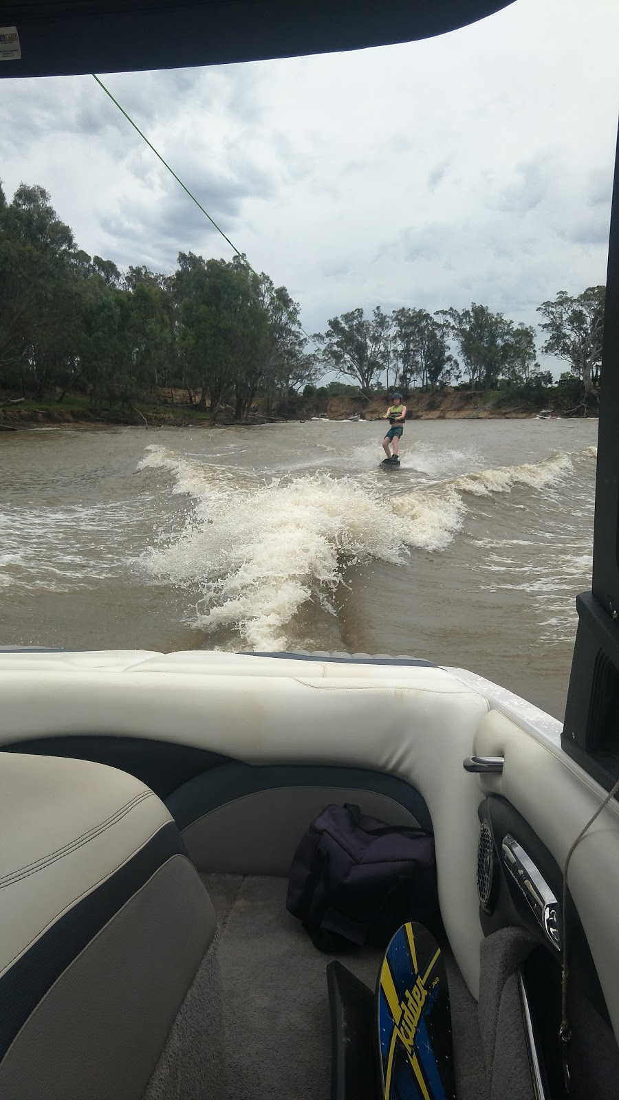 iWaterSki | school | 30 Deniliquin St, Moama NSW 2731, Australia | 0400290718 OR +61 400 290 718