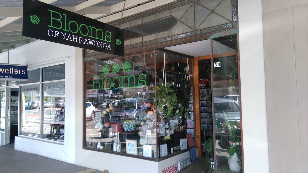 Blooms of Yarrawonga | 69 Belmore St, Yarrawonga VIC 3730, Australia | Phone: (03) 5744 0042