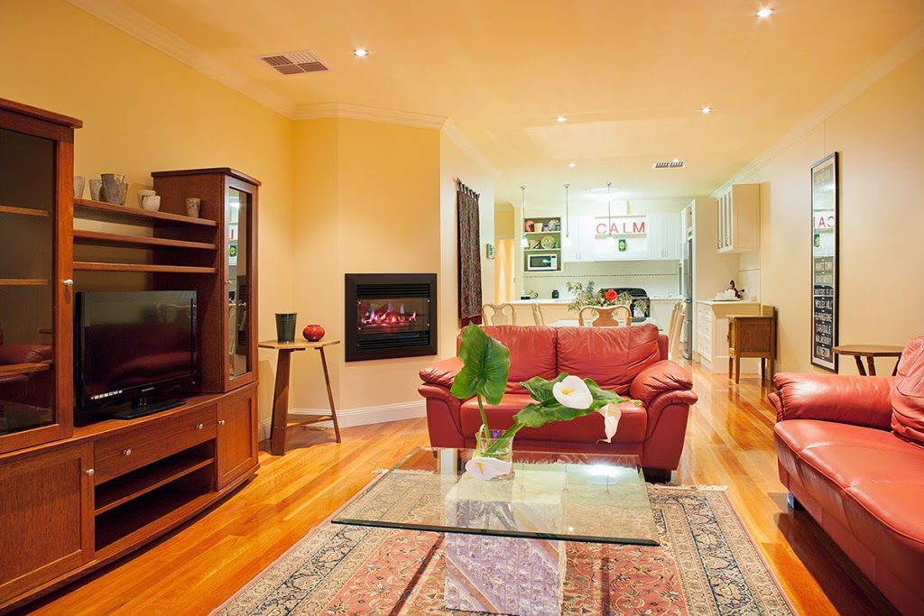 Castlemaine Boutique Accommodation | lodging | 94 Hargraves St, Castlemaine VIC 3450, Australia | 0427721196 OR +61 427 721 196