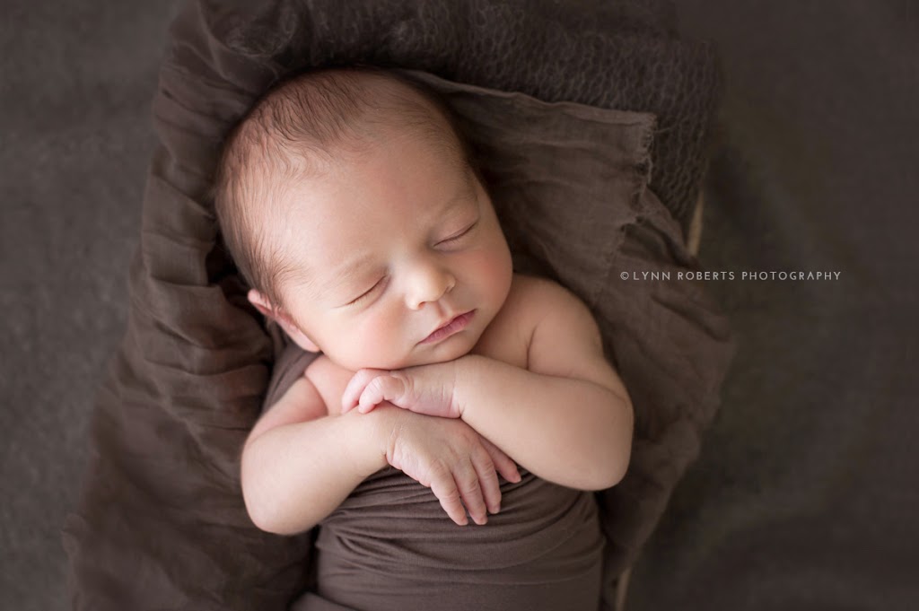 Lynn Roberts Baby Photography | Central Coast & North Sydney, Holgate NSW 2250, Australia | Phone: 0400 792 861