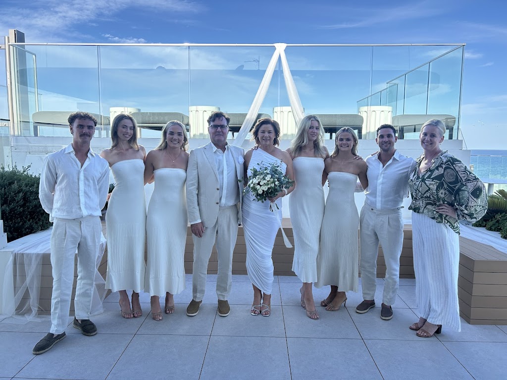 The Currumbin Celebrant | currumbin beach, Currumbin Waters QLD 4223, Australia | Phone: 0468 525 449