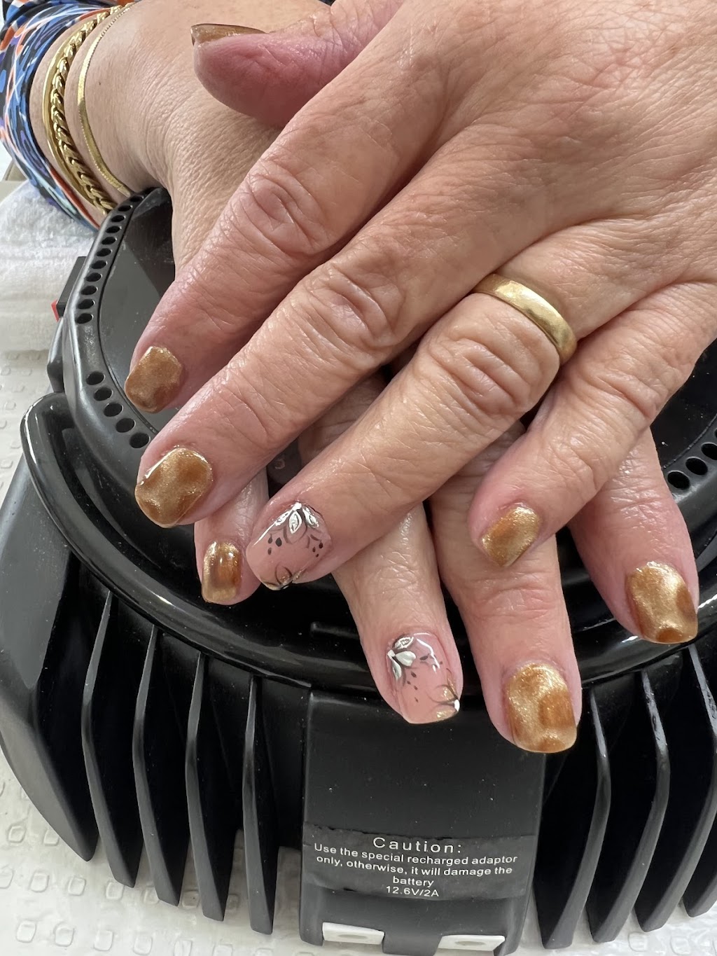 Happy Nails & Spa Corner | 1 Coventry Rd, Traralgon VIC 3844, Australia | Phone: 0466 901 479