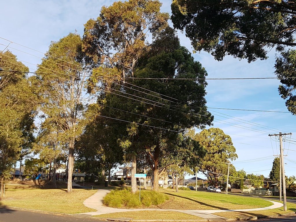 Salamua Park | park | 1 Komiatum St, Holsworthy NSW 2173, Australia
