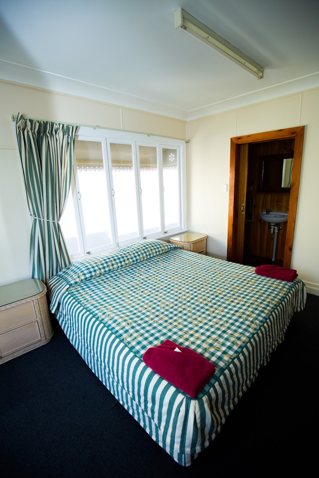 Brisbane Manor Hotel | 555 Gregory Terrace, Brisbane City QLD 4006, Australia | Phone: 1800 800 589